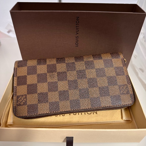 Louis Vuitton Zippy zip long Damier Ebene Brown Interior Wallet Box and duster - Picture 1 of 16